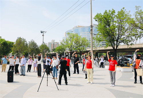 八段锦观众.jpg