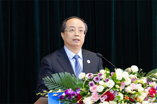 何书记.jpg